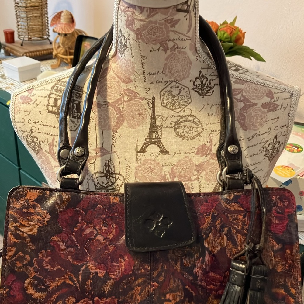 PATRICI NASH SHOULDER BAG. BLACK LEATHER WITH MARROON & LIGHT ORANGEISH FLOWERS - Picture 3 of 16